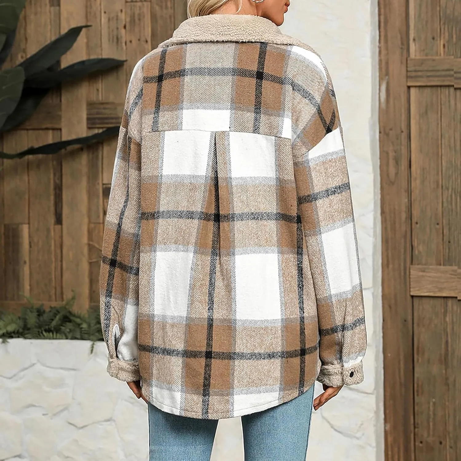 Women's Fuzzy Fleece Lined Jacket Flannel Sherpa Plaid Shacket Jackets Fall Winter Button Down Long Sleeve Coat
